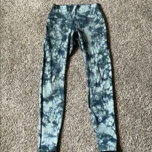 Shibori Lululemon Wunder Under